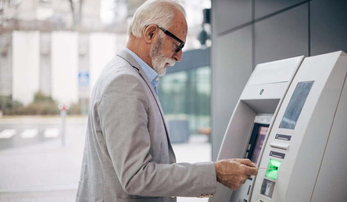 The TSX Dividend Stock Built for People Who Want One Less Thing to Worry About