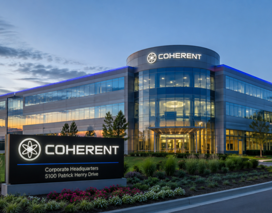 Coherent stock forms bullish pattern as Lumentum projects strong optics demand