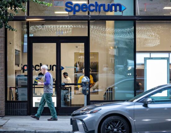 Spectrum faces new customer problem after Cox acquisition